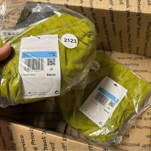 GIRLS SIZE MEDIUM ATHLETIC SHORTS BUNDLE OF 8 NIKE AND DSG OUTDOOR PLAY WEAR - Picture 3 of 13